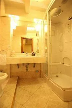 Luxury Rooms H 2000 Roma Řím