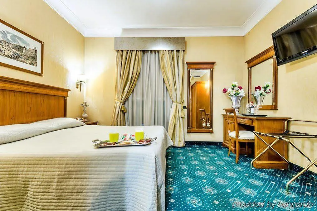 Luxury Rooms H 2000 Roma 3*, Rom