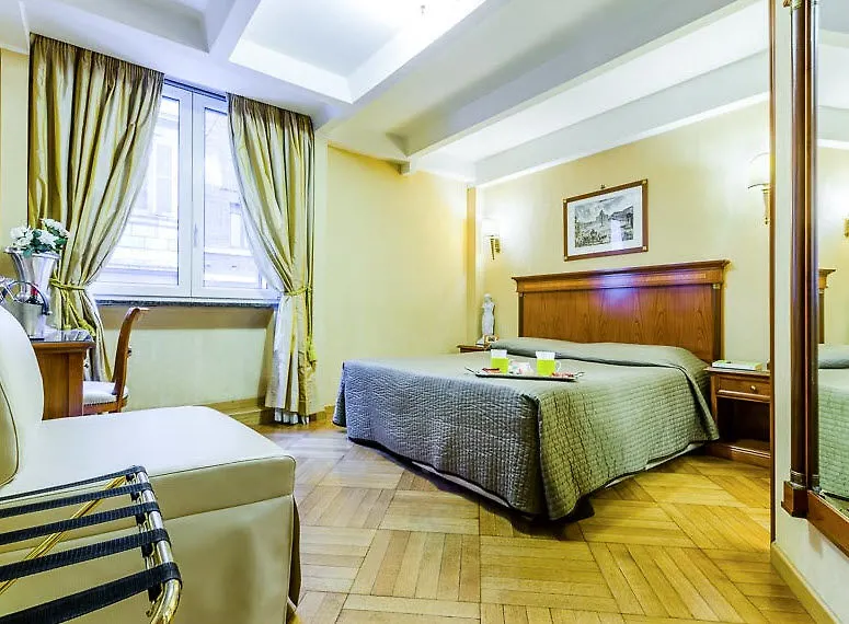 Luxury Rooms H 2000 Roma 3*, Rome
