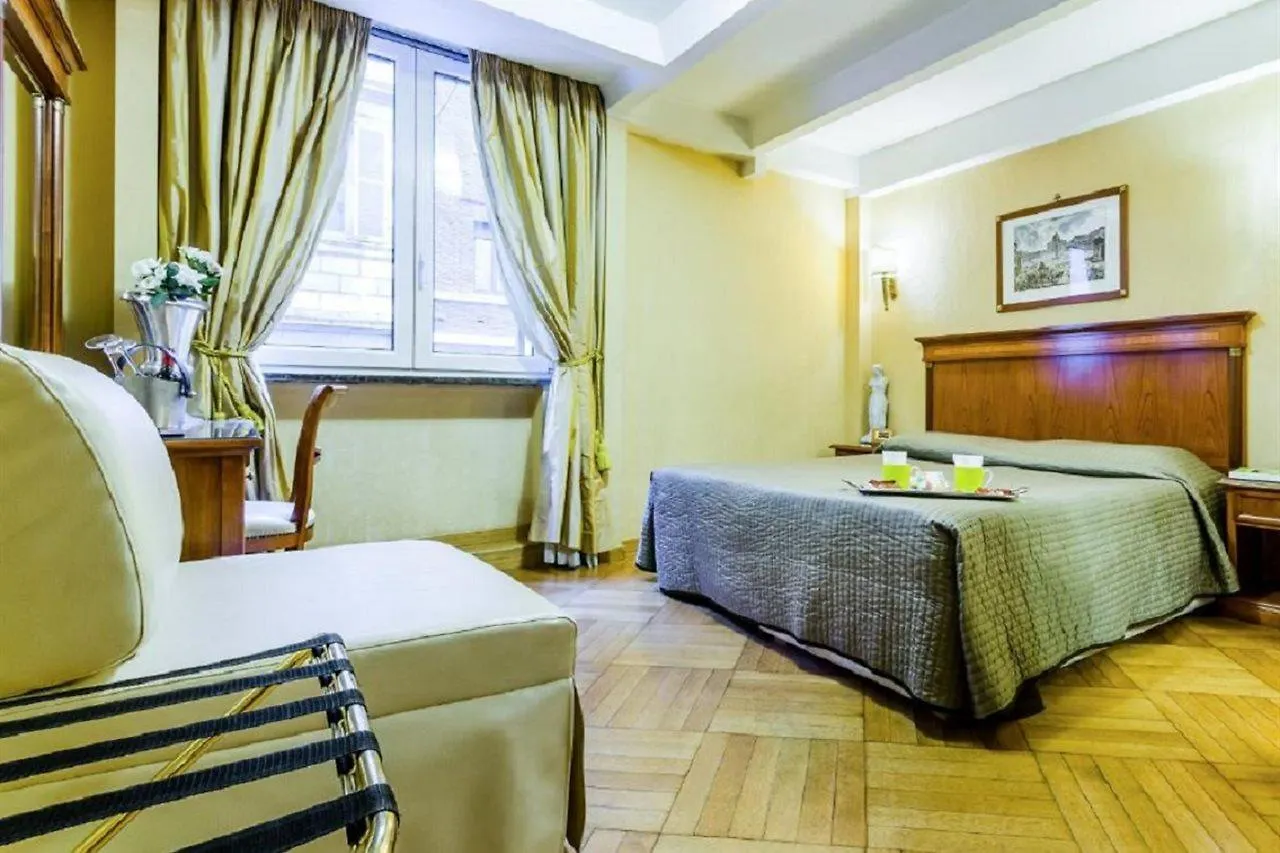 Luxury Rooms H 2000 Roma Bed & Breakfast Rome