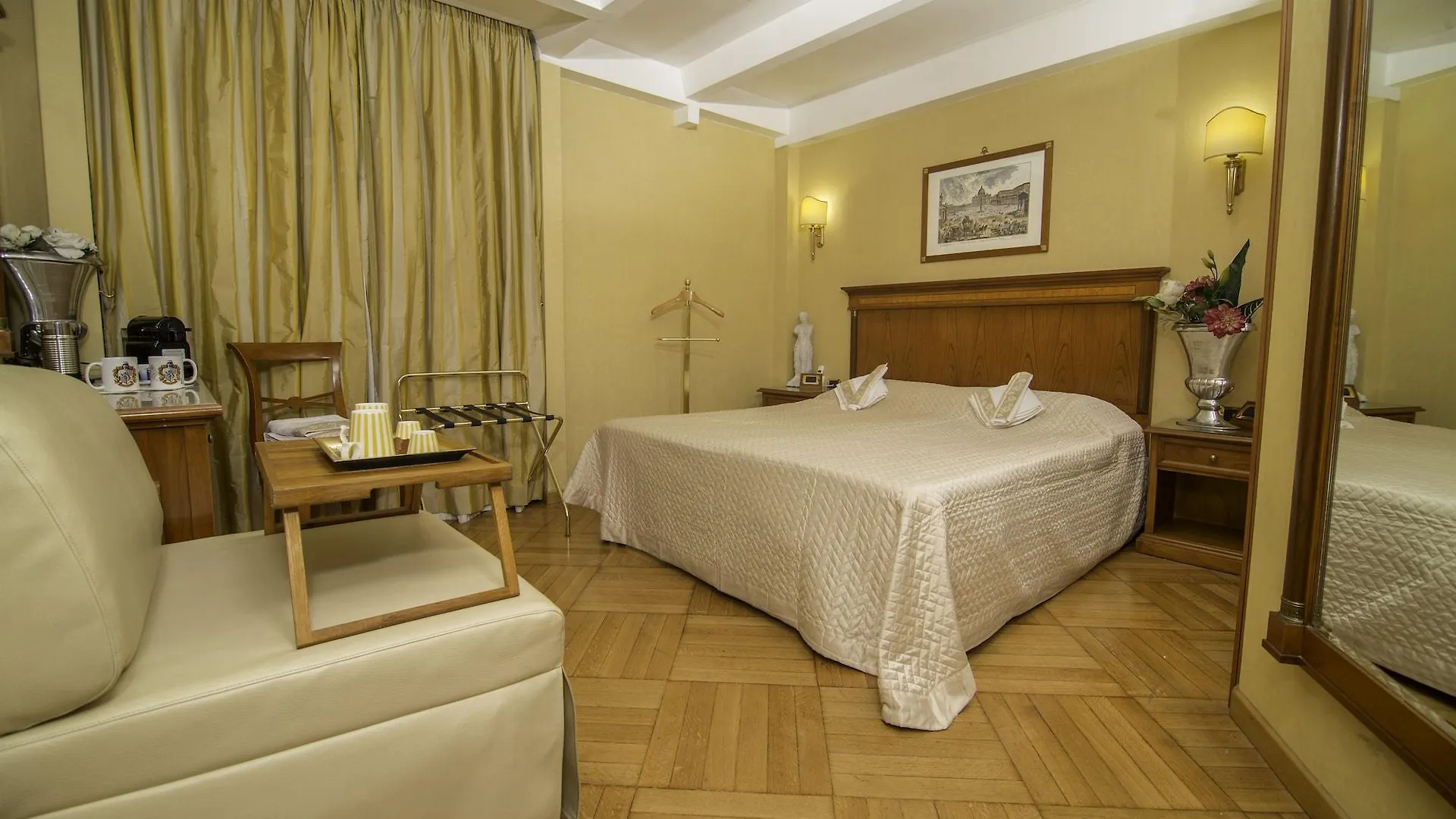 Luxury Rooms H 2000 Roma Bed & Breakfast Rome