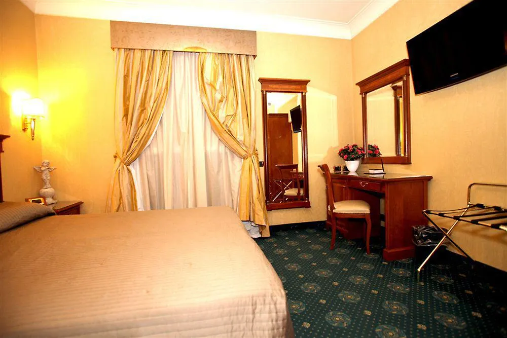 Luxury Rooms H 2000 Roma Bed & Breakfast